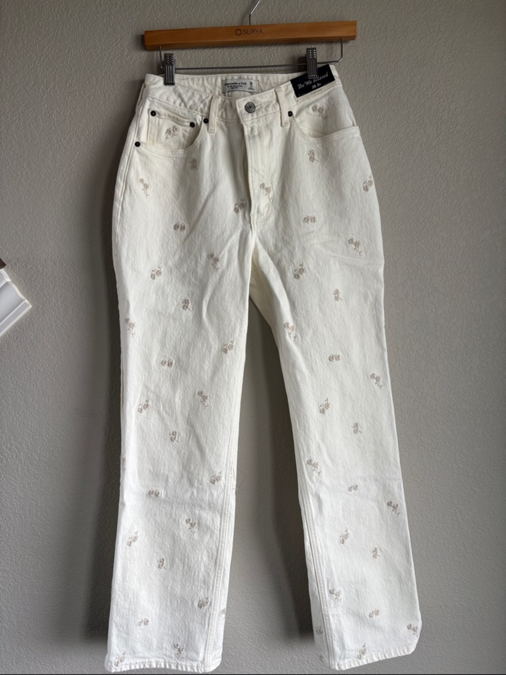 Abercrombie & Fitch Ivory Straight-Leg Jeans with Subtle Embroidery